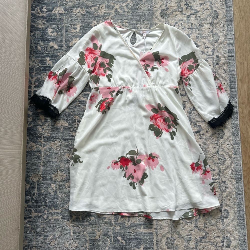 Candie's White Sleeveless Top